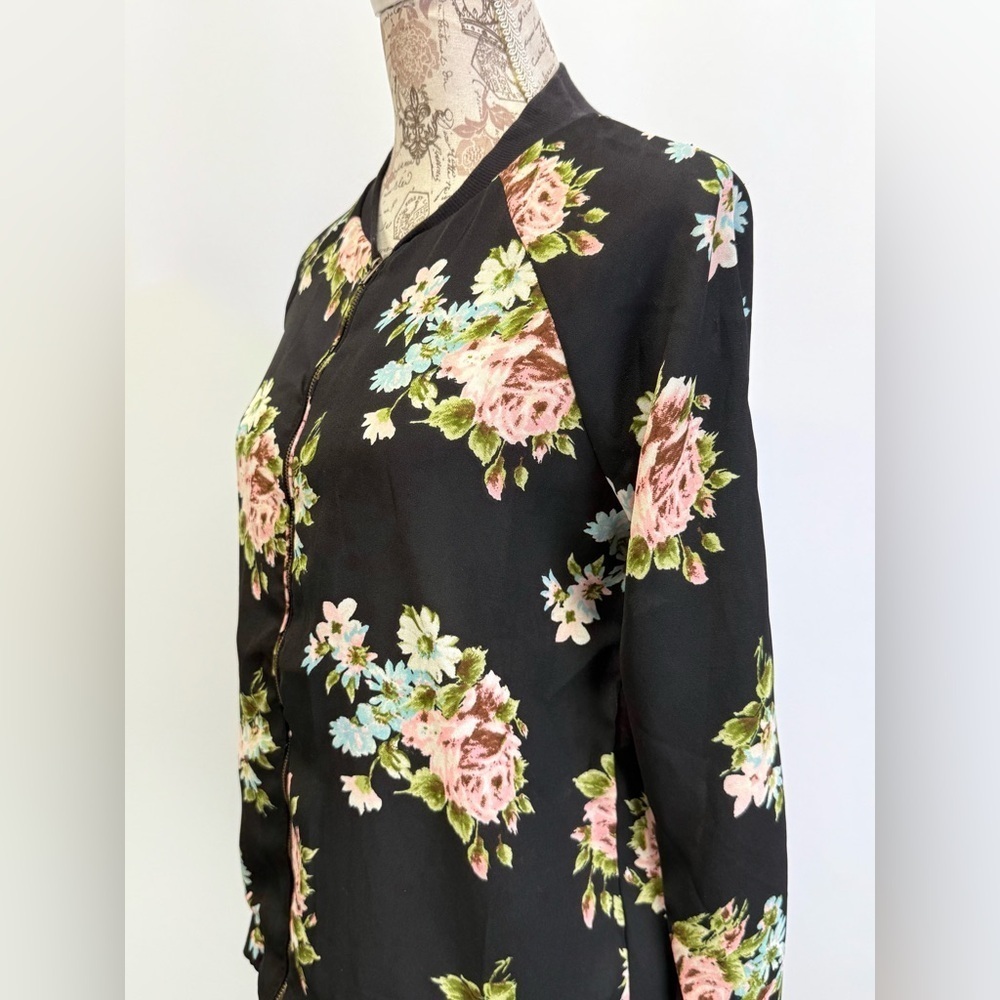 LIVE 4 TRUTH Black and Pink floral lightweight bomber jacket size M - Picture 2 of 13